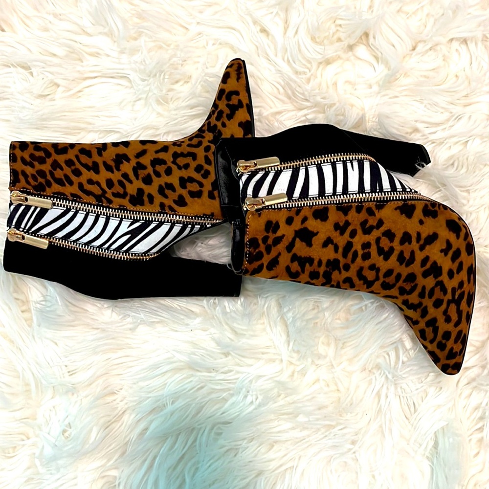 DIANE ANIMAL PRINT SIDE ZIPPER HEELED BOOTS. SIZE US6/UK4/EU6.5.